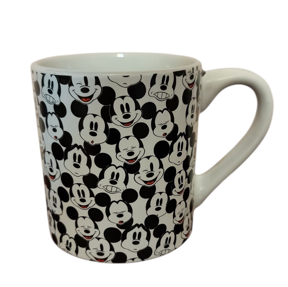 Disney Mickey All Over Faces 14oz Ceramic Coffee Mug Collector‎ Cup
